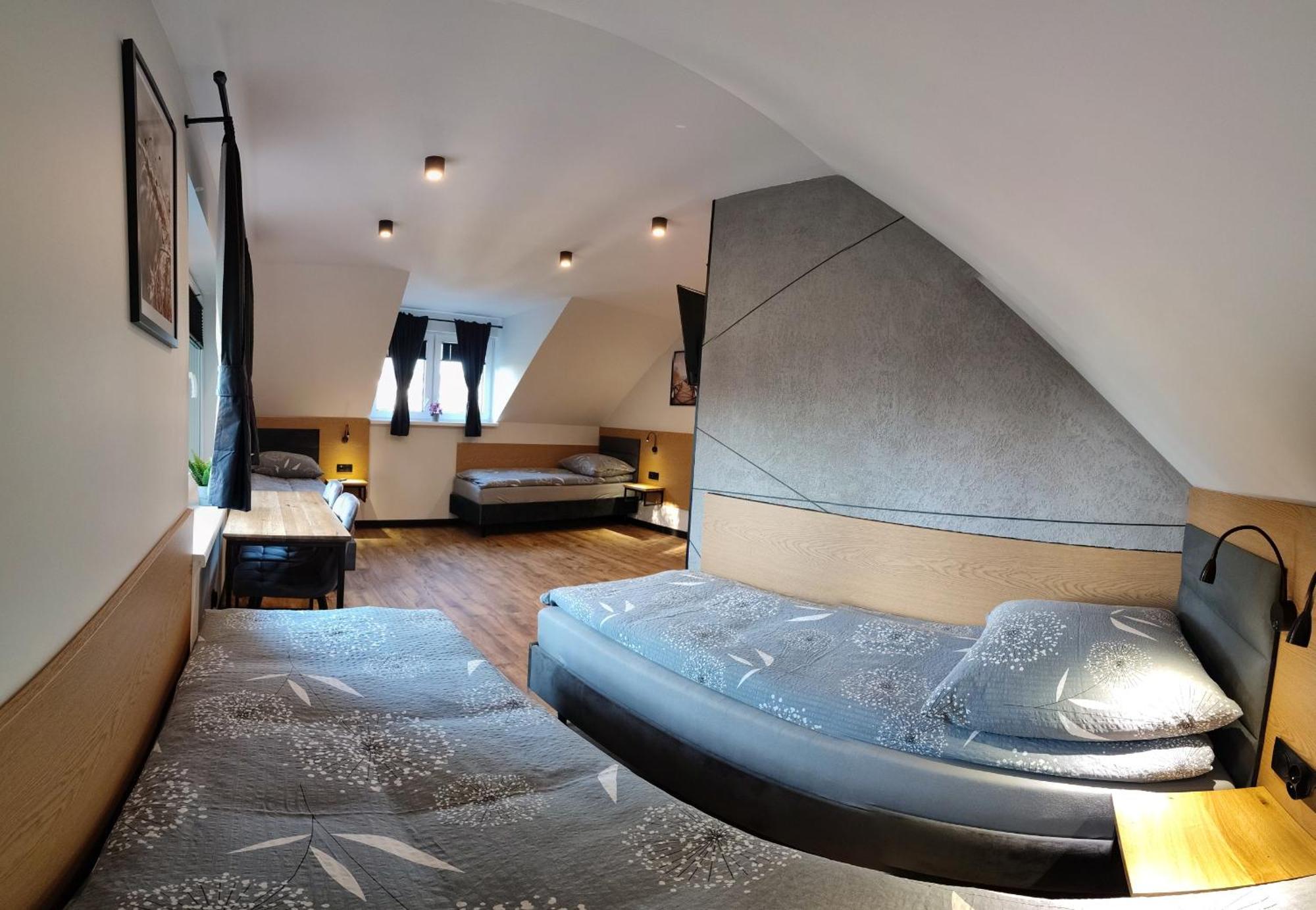 Atmosfera Homestay Rozalin (Pruszkow)